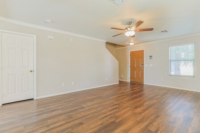 Building Photo - 2297 E Meadow Chase Dr
