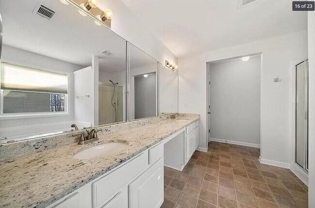 Building Photo - 5905 Sterling Ct