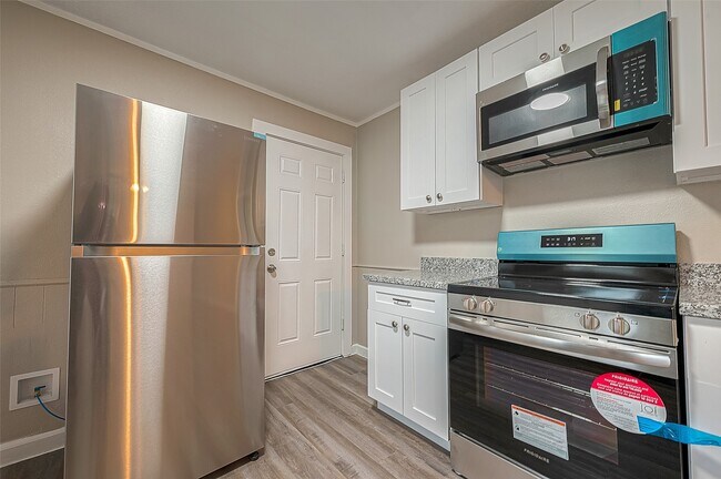 Building Photo - 4 Jennische St