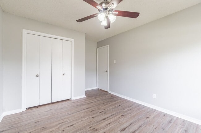 Building Photo - Beautiful 3 Bed 2 Bath Home for Rent in Fo...