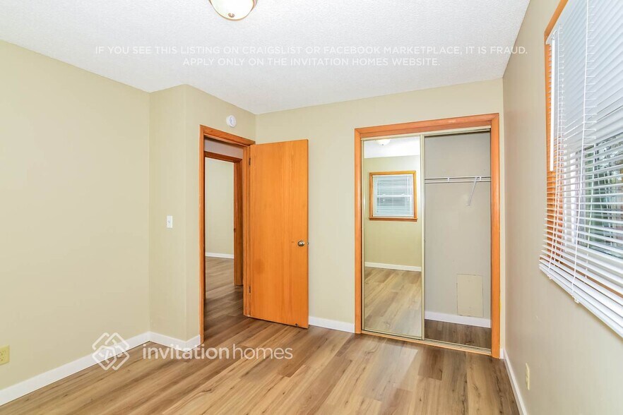 Building Photo - 5900 Aquila Ave N