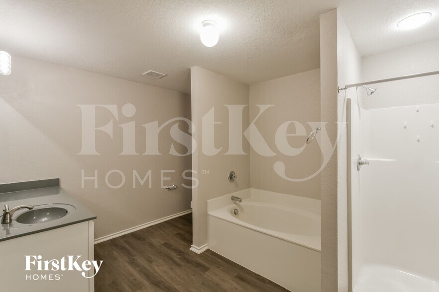 Building Photo - 7711 Caballo Canyon