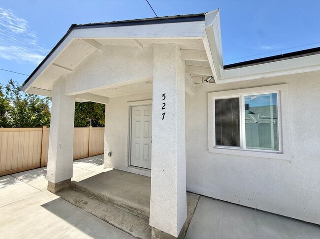 Building Photo - 529 N Lincoln Ave