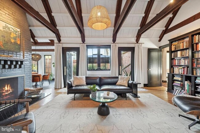 Building Photo - 5543 29th St NW