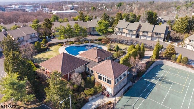 Building Photo - 11 Colton Cir