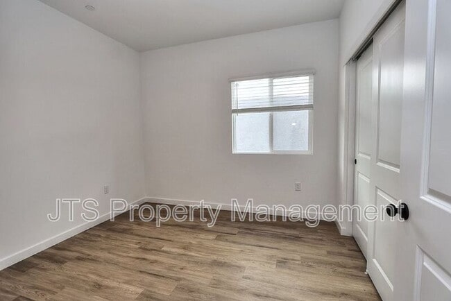 Building Photo - 4256 Aura Way