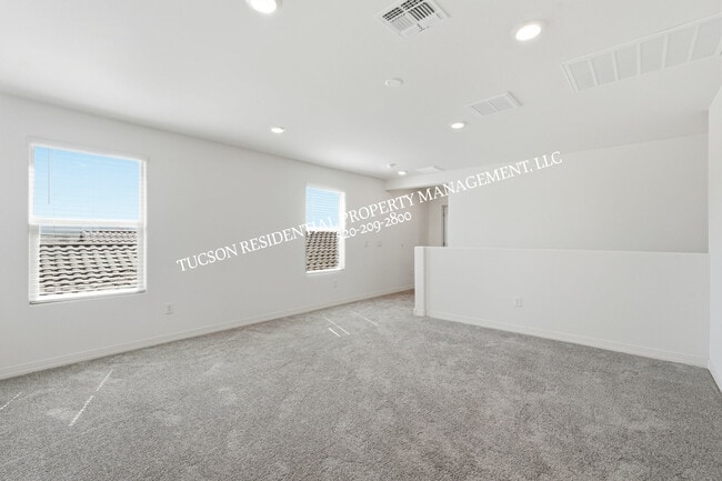 Building Photo - 7842 S New Strike Way