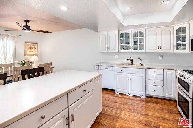 Building Photo - 27003 Rio Prado Dr