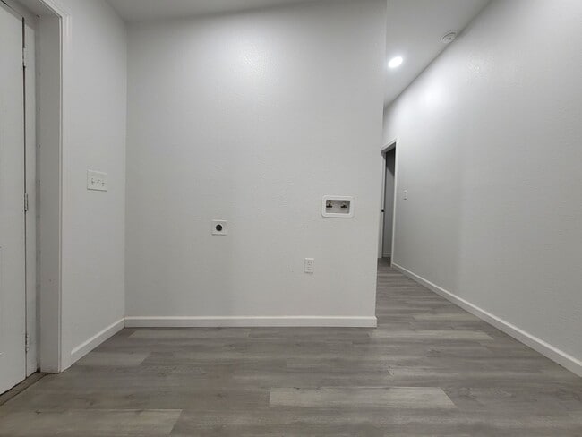 Building Photo - 2904 4th St