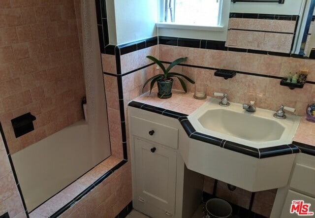 Building Photo - 1610 Glendon Ave