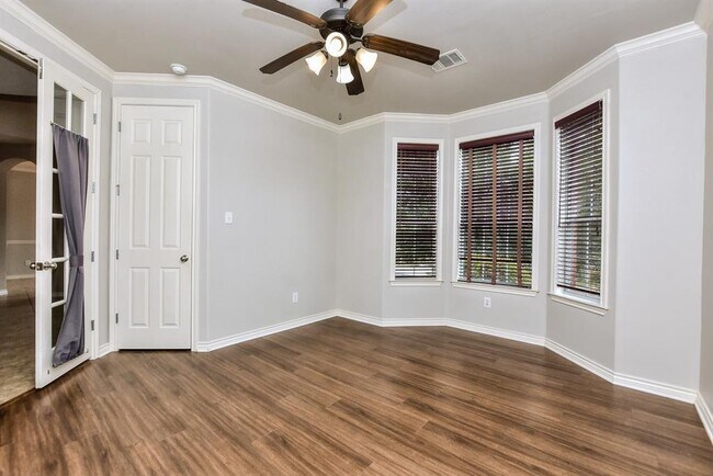 Building Photo - 1103 Cedar Elm Ln