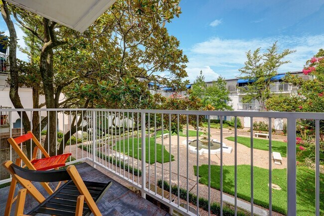 Building Photo - 2601 Bellefontaine St