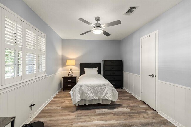 Building Photo - 12423 Honeywood Trail