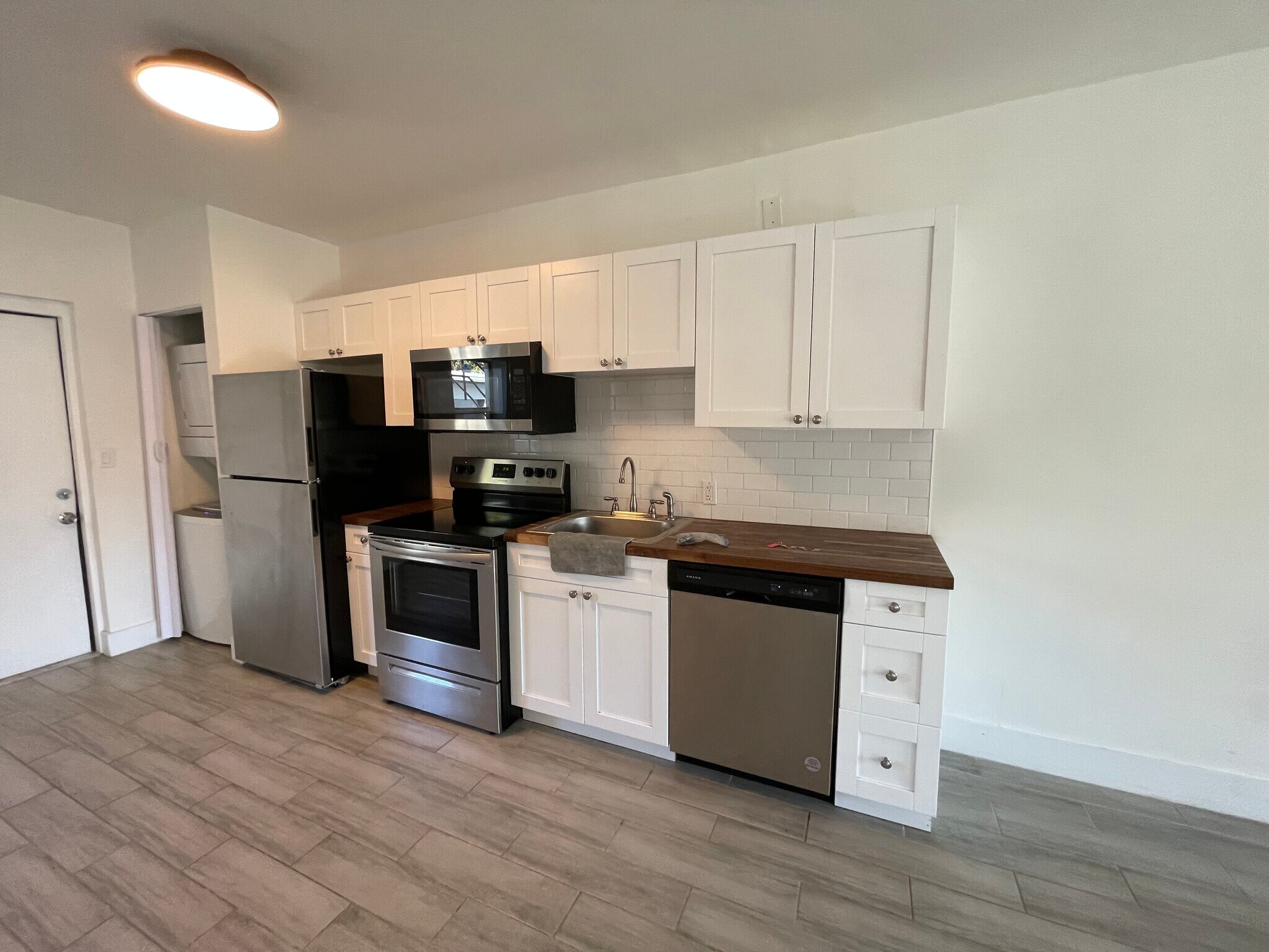 Building Photo - 455 NE 62nd St