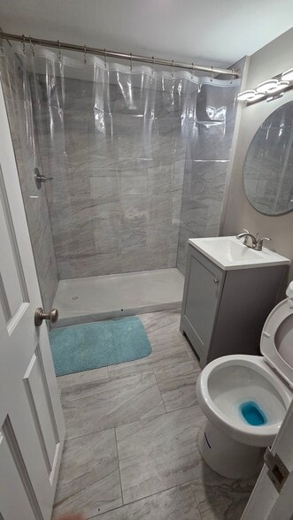 Building Photo - 1421 S Carey St