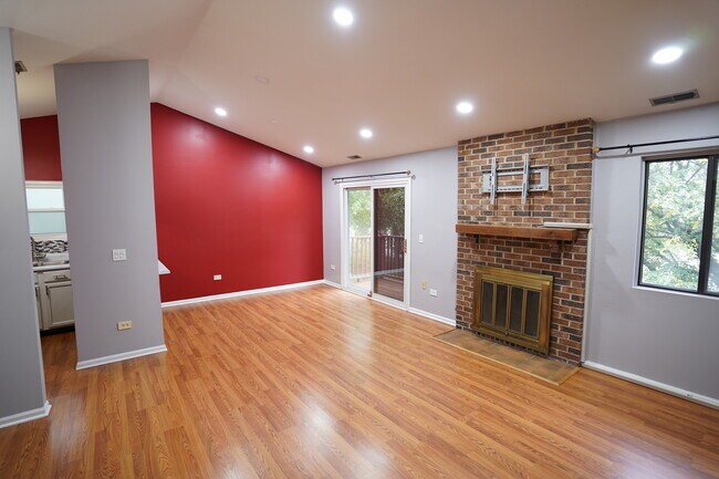 Building Photo - 361 Farnsworth Ct