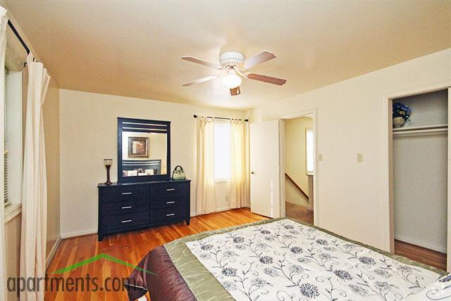 Bedroom - Townhouses of Chesterfield II