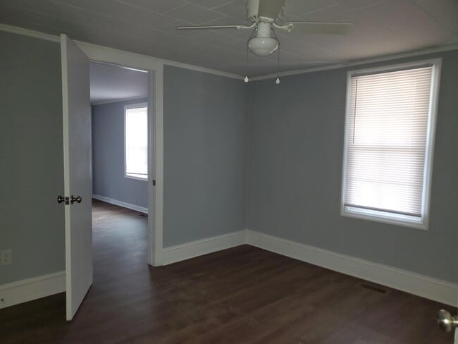 Building Photo - 4514 Sterling St