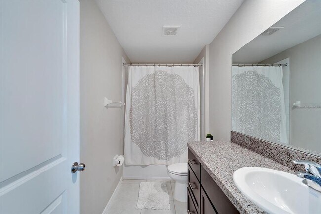 Building Photo - 403 Royal Empress Dr