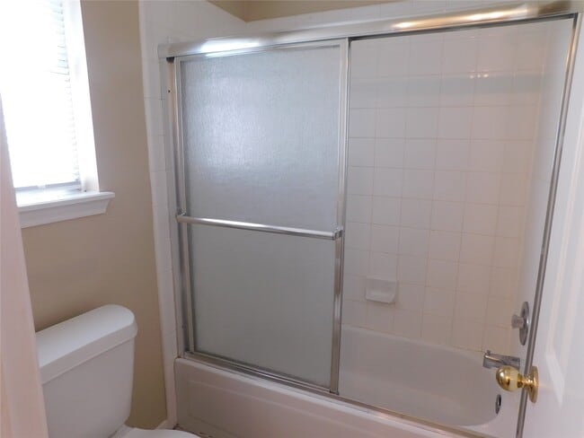 Building Photo - 122 High Meadows Dr