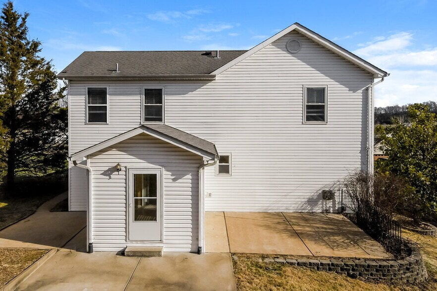 Building Photo - 507 Santschi Dr
