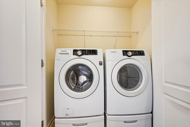 Building Photo - 642 Highland Farms Cir