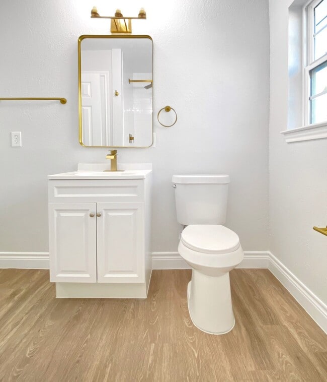 Building Photo - 810 Avenue D