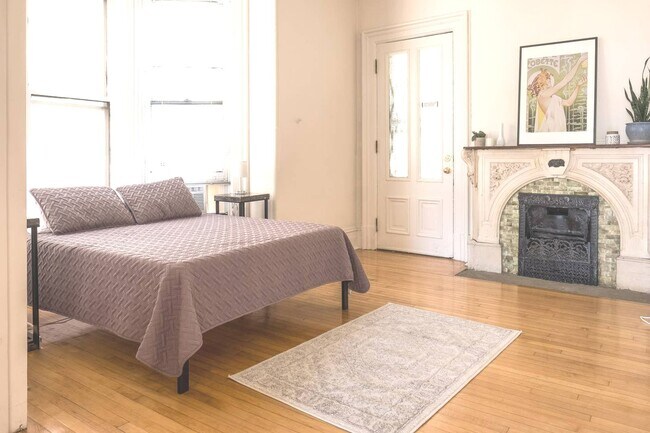 Interior Photo - 1309 Cass