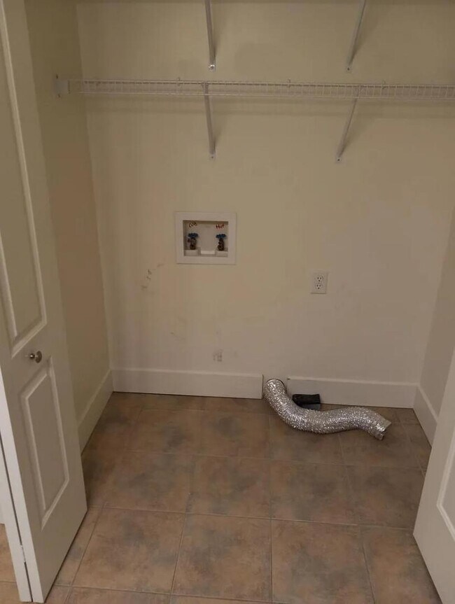 Building Photo - 311 E 20th St