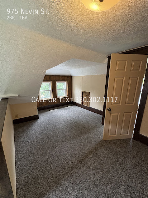 Building Photo - 975 Nevin St