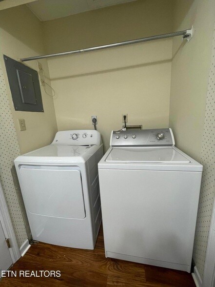 Building Photo - 122 Arcadia Ln