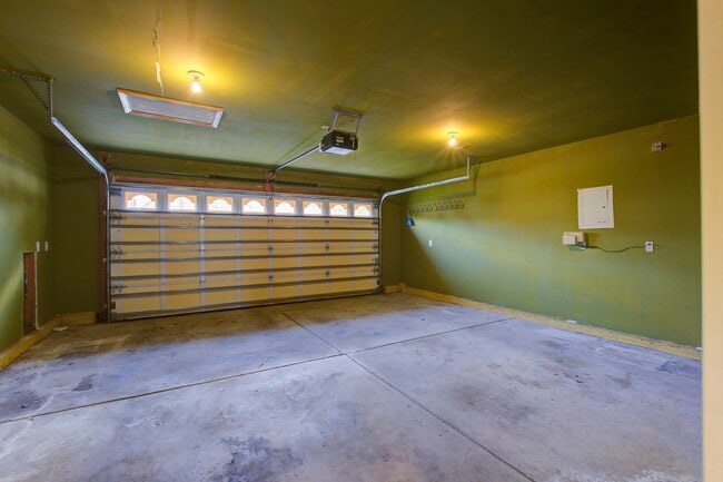 Building Photo - 111 Meadowvale Ln