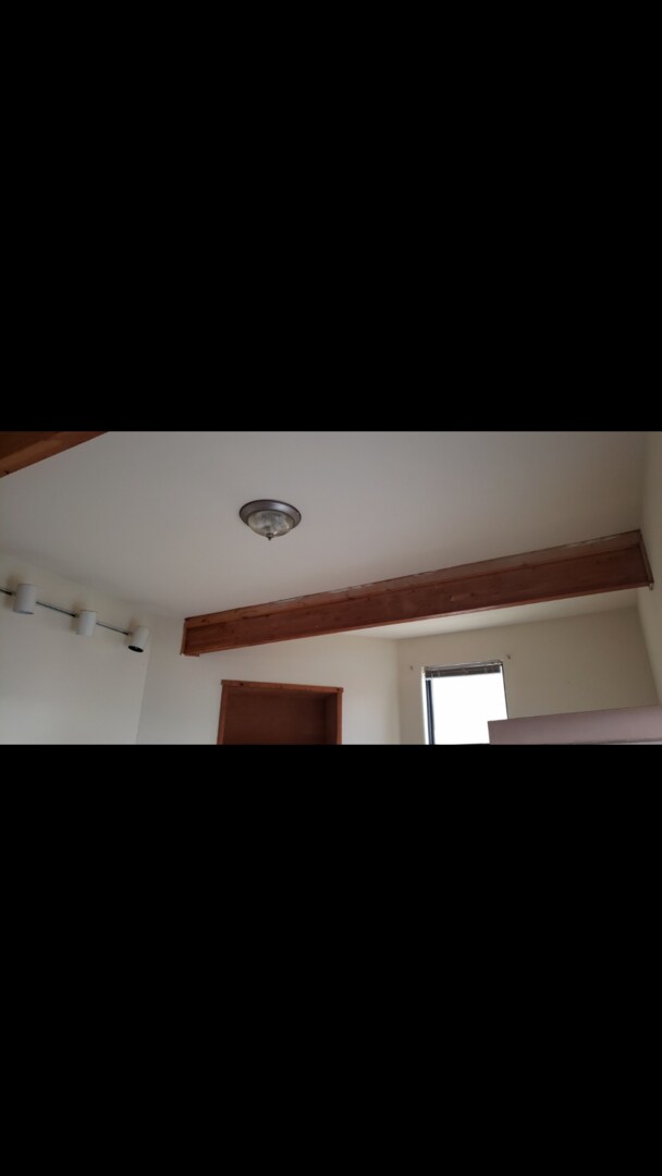 Building Photo - 194 E 14th Ave