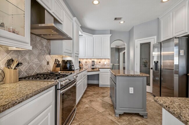 Building Photo - 18918 Villa Bergamo Ln