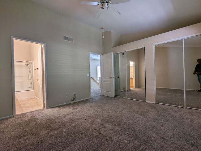 Building Photo - You will love this beautiful townhouse near Victoria Gardens!