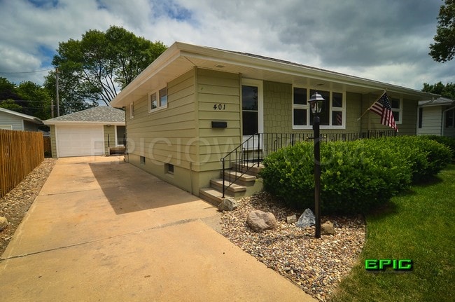 Building Photo - 401 31st St NW