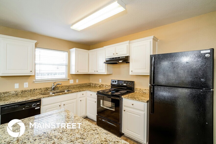 Building Photo - 11247 Pecan Canyon