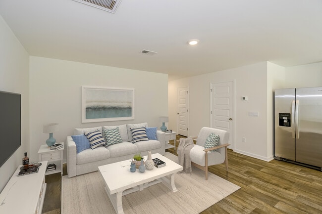 004-photo-living-room-14582815 - Waterside at Rice Hope