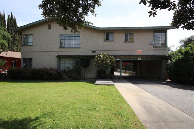 Primary Photo - 1120 E Villa St