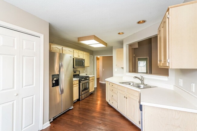 Building Photo - 914 Celeste Ct