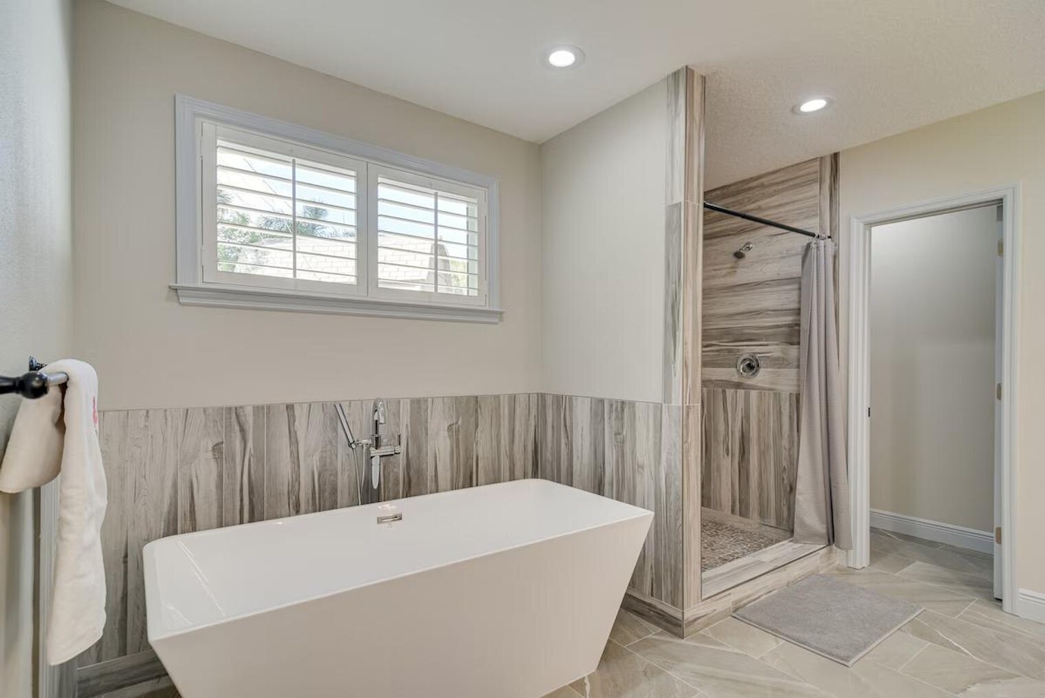 Building Photo - 5100 28th Ave N