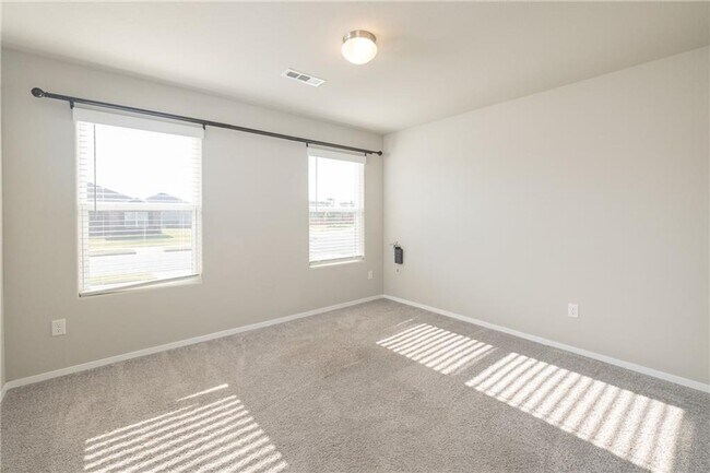 Building Photo - 2701 Bauer St
