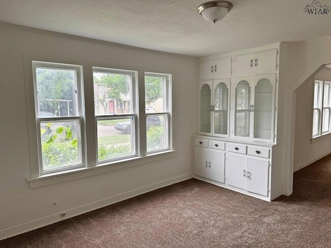 Building Photo - 2209 Talunar Ln