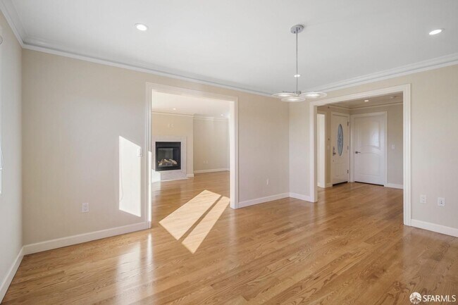 Building Photo - 41 Barcelona Ave