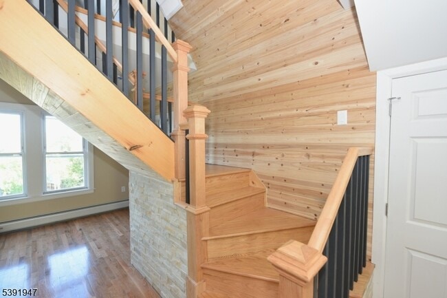 Building Photo - 454 Park Ave