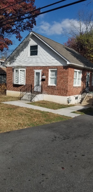 Building Photo - 628 Centerville Rd