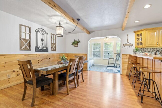 Building Photo - 3230 Cove Creek Way