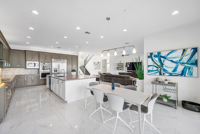 Building Photo - 19863 Meadowside Ln