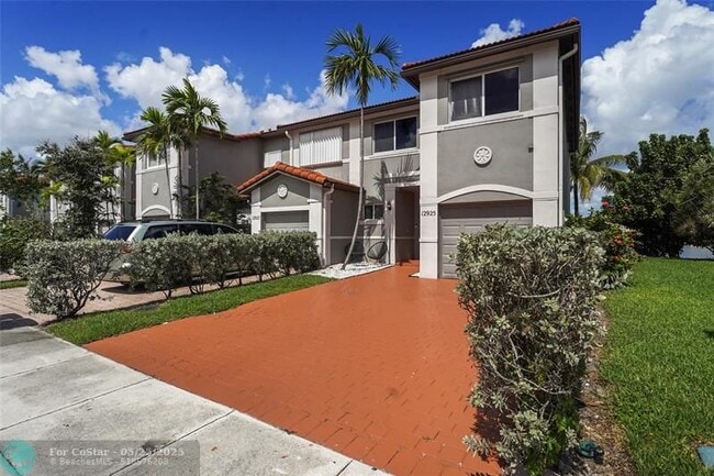 Building Photo - 12925 SW 28th Ct