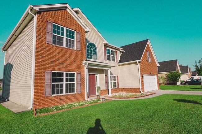 Building Photo - Available Soon!